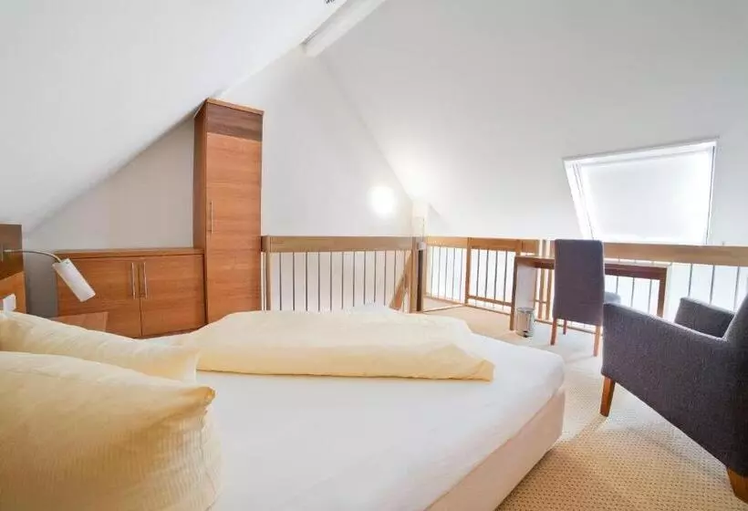 ファミリーステューディオ, Allgovia Hotel Garni