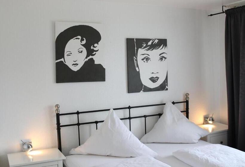 标准间带阳台, Alka