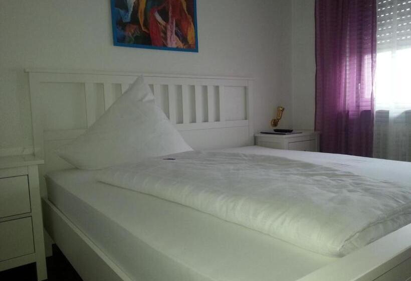 标准间带阳台, Alka