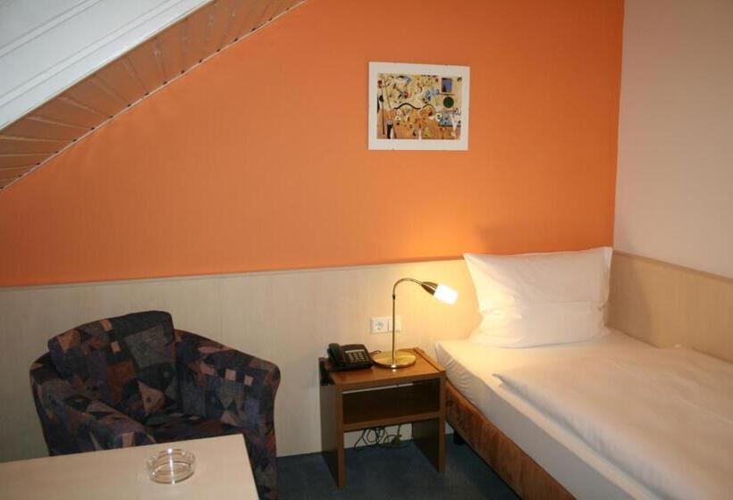 غرفة قياسية فردية, Am Bad