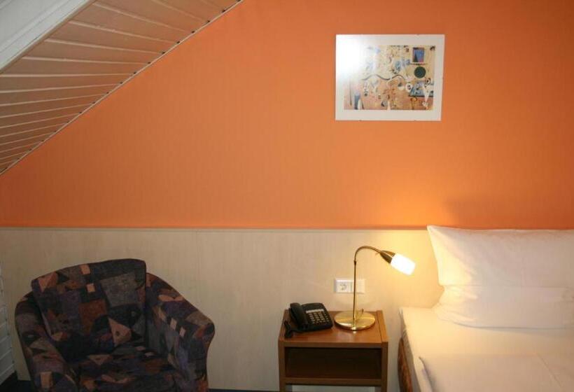 غرفة قياسية فردية, Am Bad