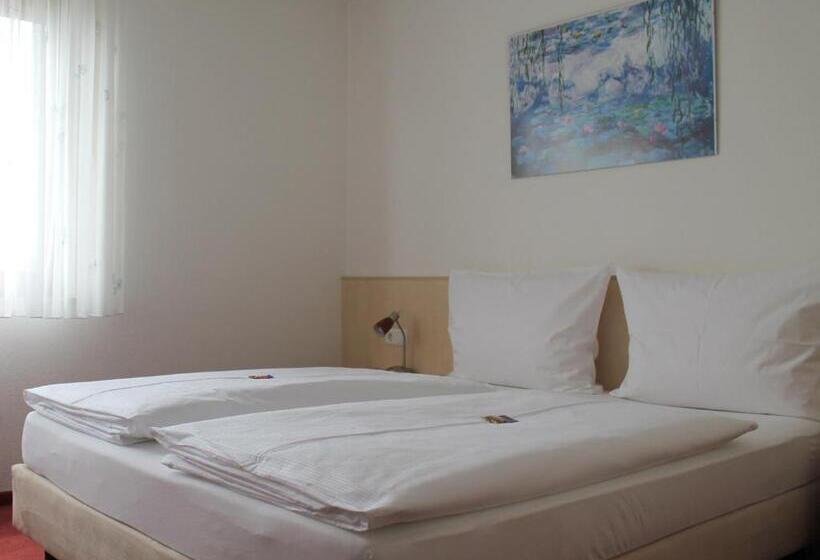 غرفة قياسية, Am Bad