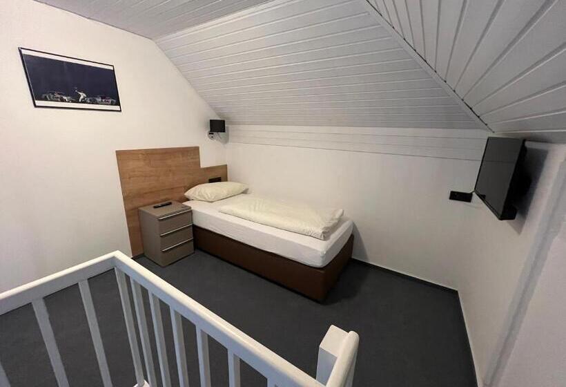 スタンダードトリプルルーム, Am Tiergarten