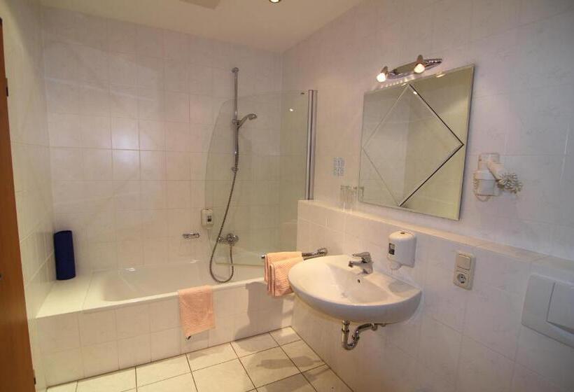 スタンダード4人部屋, Am Tiergarten