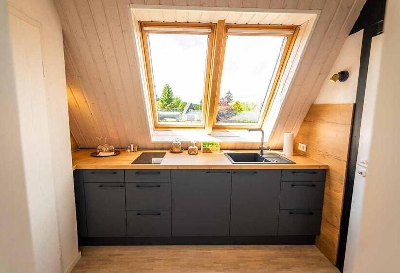 إستوديو قياسى, Berghotel Friedrichshöhe