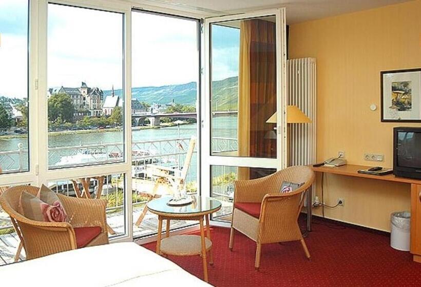 高级大房间, Bären