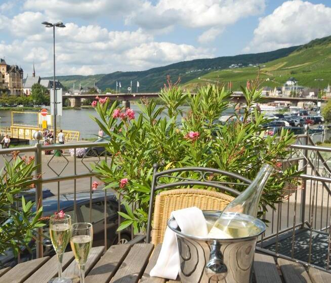 高级大房间, Bären