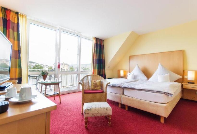 高级大房间, Bären