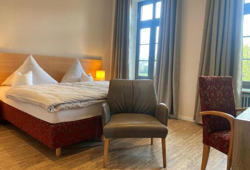 舒适型房间, Bären