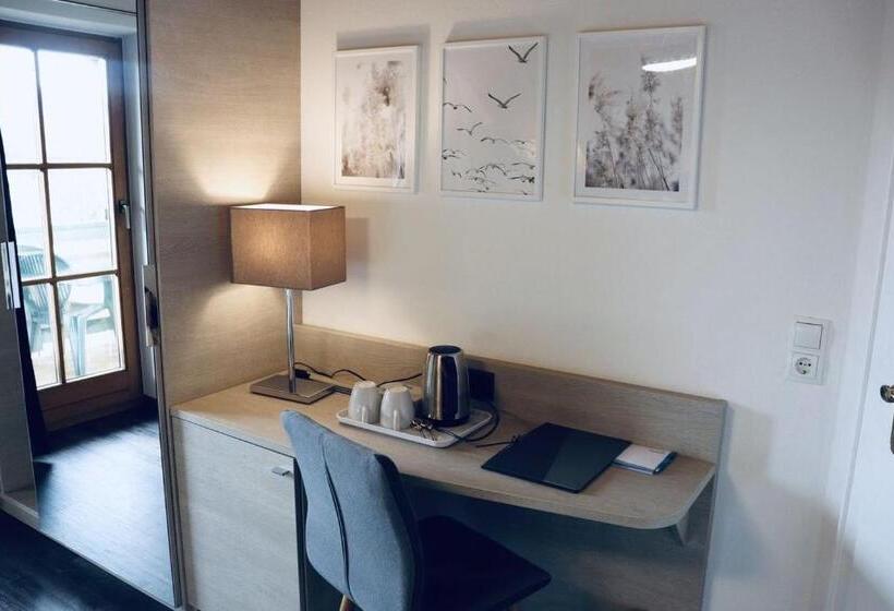 バルコニー付きスタンダードルーム, Garni Möwe Am See