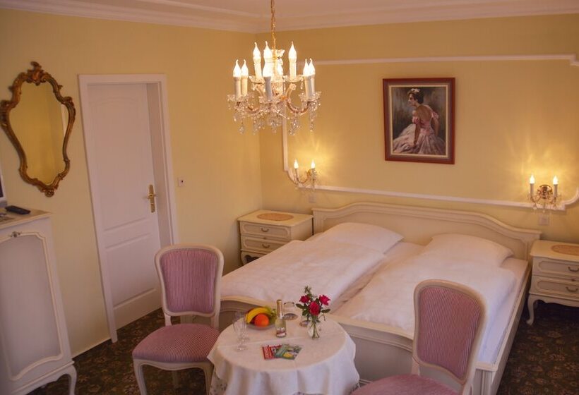 Номер Стандарт с Балконом, Garni Regina