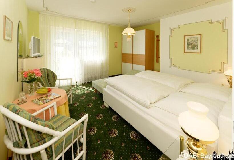 Номер Стандарт с Балконом, Garni Regina