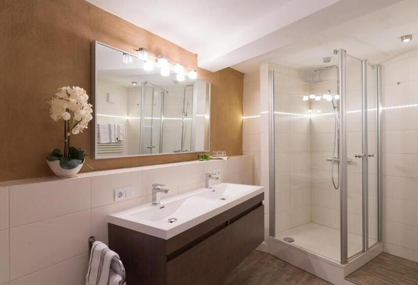 جناح عائلي, Gasthof Krone