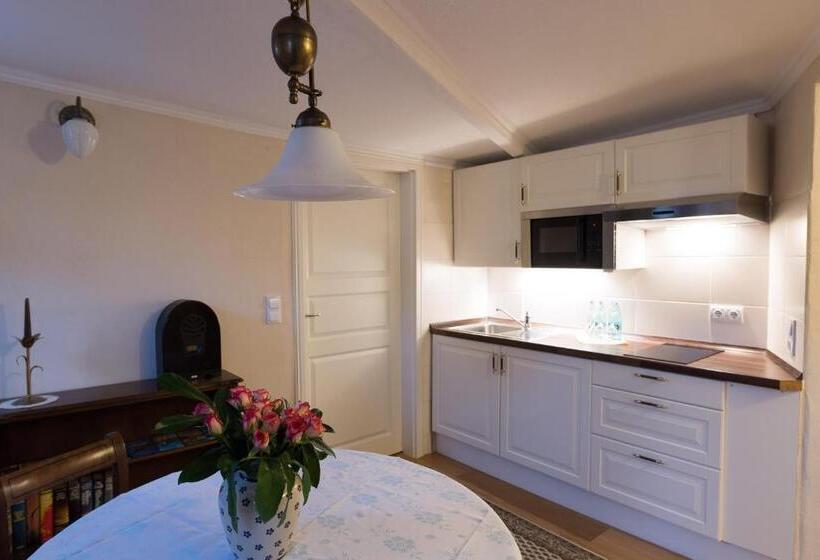 جناح عائلي, Gasthof Krone