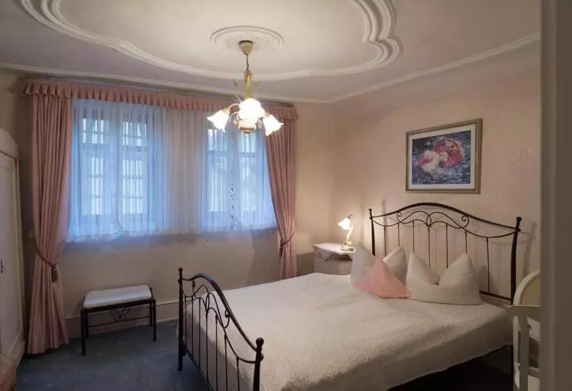 اتاق اکونومی, Gasthof Krone