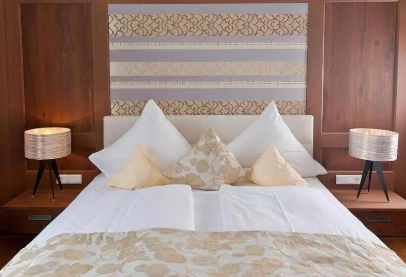 2 Bedroom Suite, Heinzler Am See