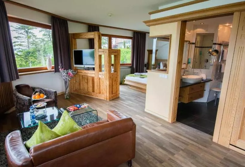 Deluxe Suite Sea View, Heinzler Am See