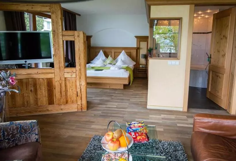 Deluxe Suite Sea View, Heinzler Am See