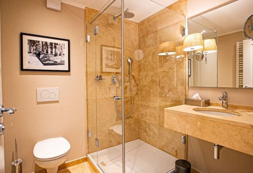 スタンダードルーム, Kronenschlosschen