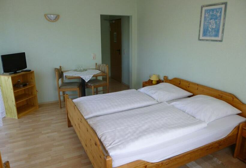 Номер Стандарт Трехместный, Lindner