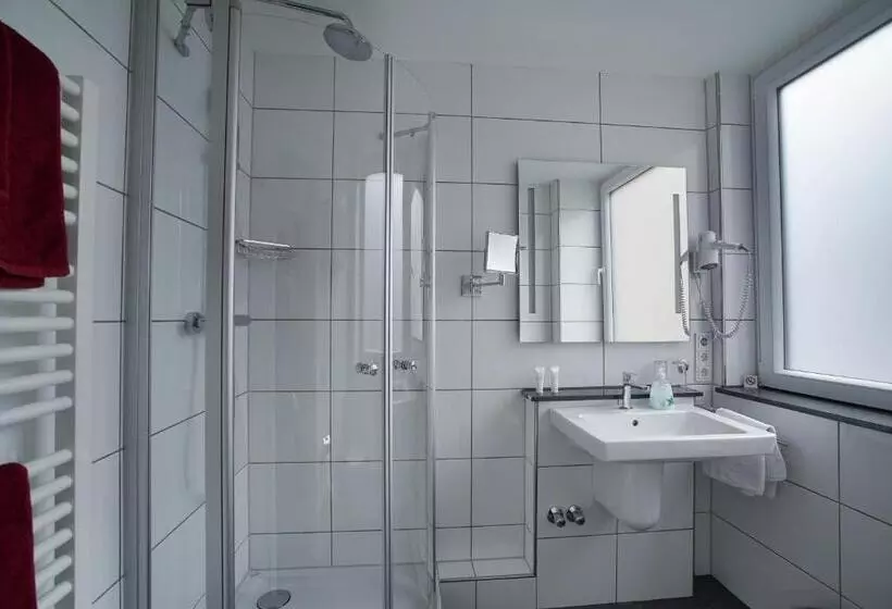 Standard-huone, Maxim