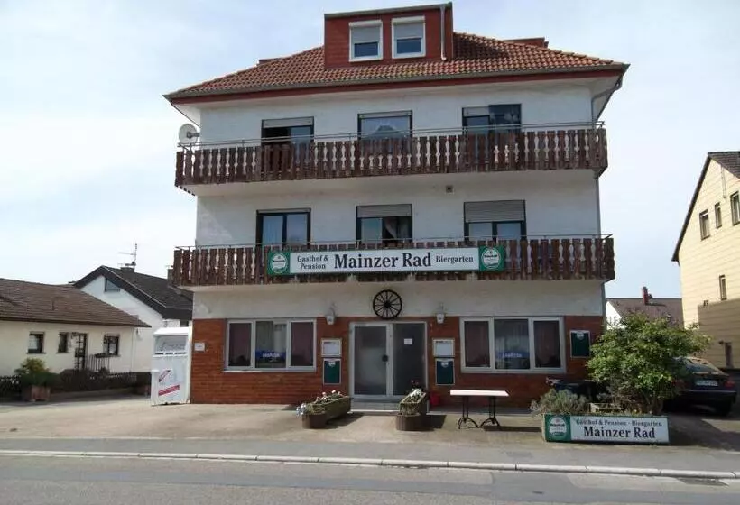 Standard Yhden Hengen Huone, Mainzer Rad