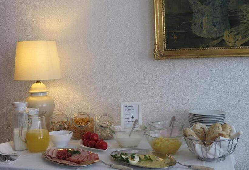 דירת חדר, Pension Schloss Miramar