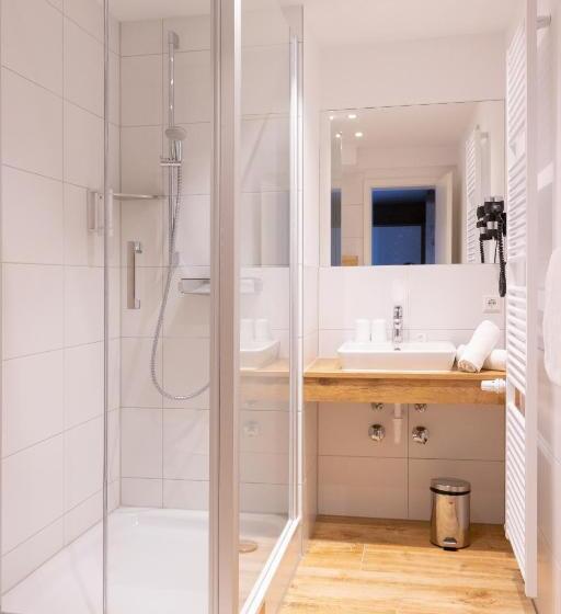 חדר סטנדרט לשלושה, Renchtalblick