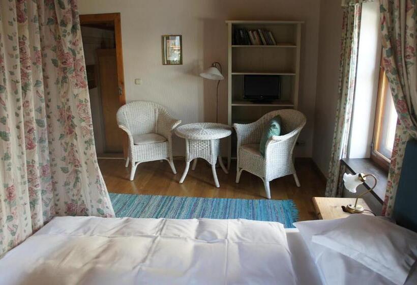 Quarto Estandar Cama King, Schwarzer Adler