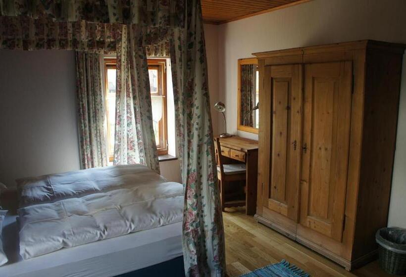 Quarto Estandar Cama King, Schwarzer Adler