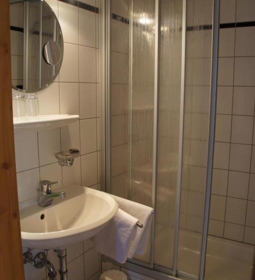 Quarto Estandar, Schwarzer Adler