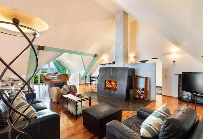 Suite Vista Lago, Seevilla