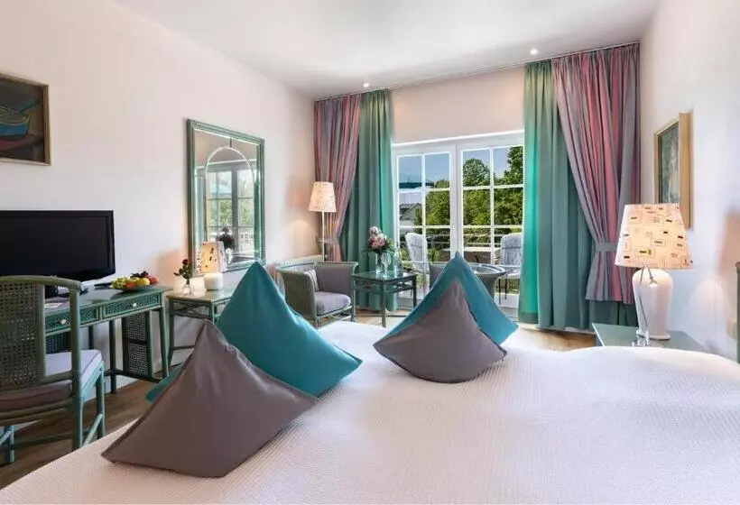 Comfort room with balcony, Seevilla