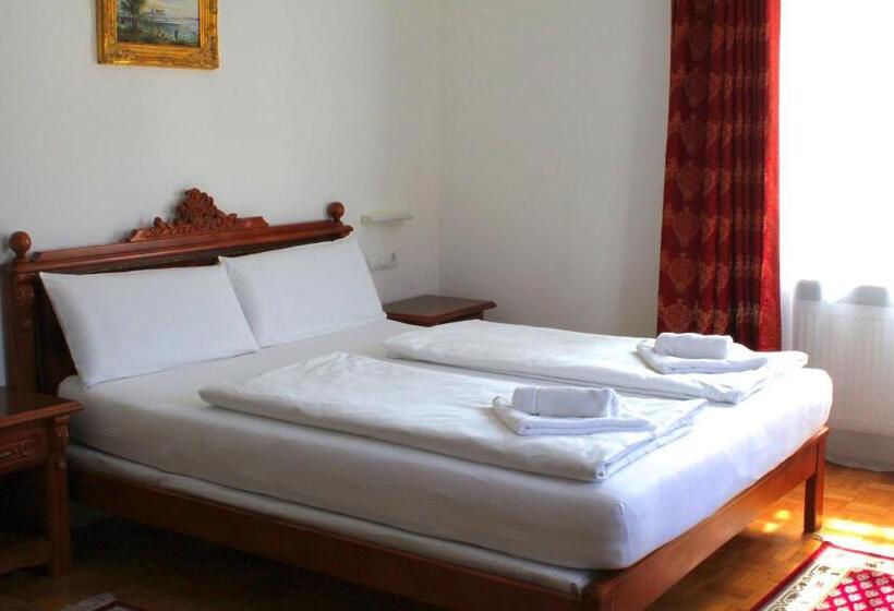 Семейный Номер, Viktoria