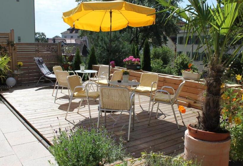 Семейный Номер, Viktoria