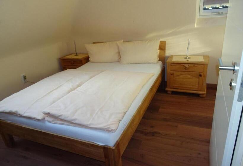 经济房, & Weinstube Restaurant Filling