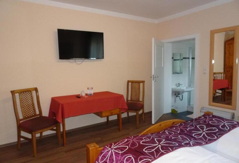 标准间, & Weinstube Restaurant Filling