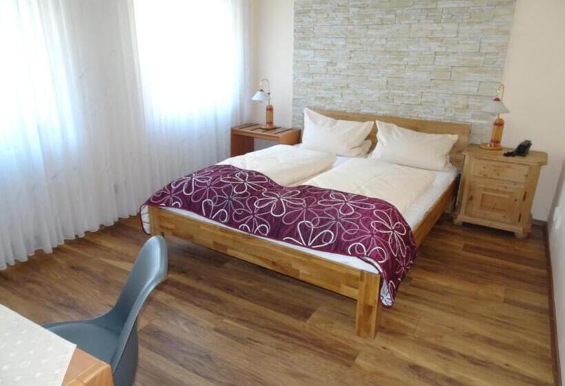 标准间, & Weinstube Restaurant Filling