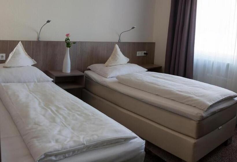 コンフォートルーム, Zum Ritter