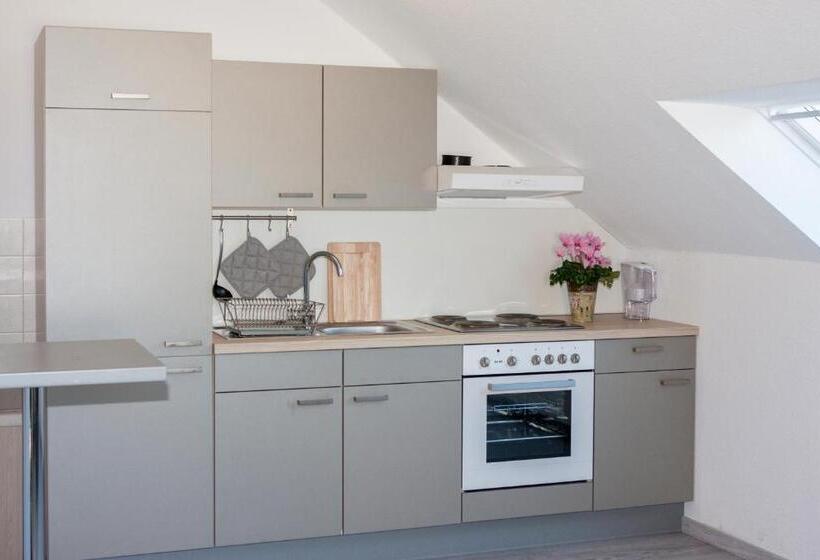 ２ベッドルームアパートメント, Zum Ritter