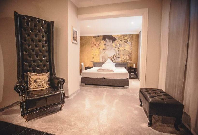 חדר סטנדרט, Zur Heimat