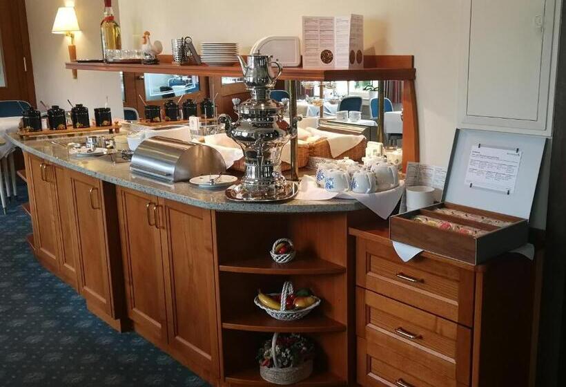 ベーシックルーム, Gasthaus Tröster