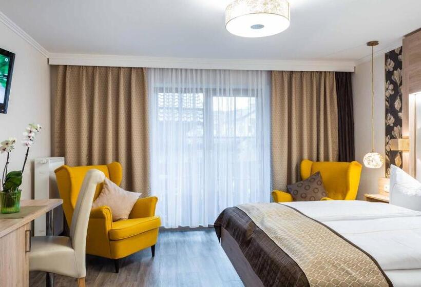 バルコニー付きスタンダードルーム, Gasthof Metzgerei Stöberl