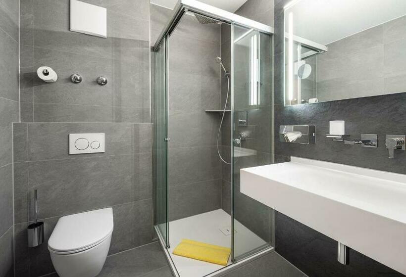 חדר סטנדרט יחיד, Neuwirt