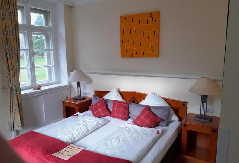 Номер Стандарт, Schlosshotel Domäne Walberberg