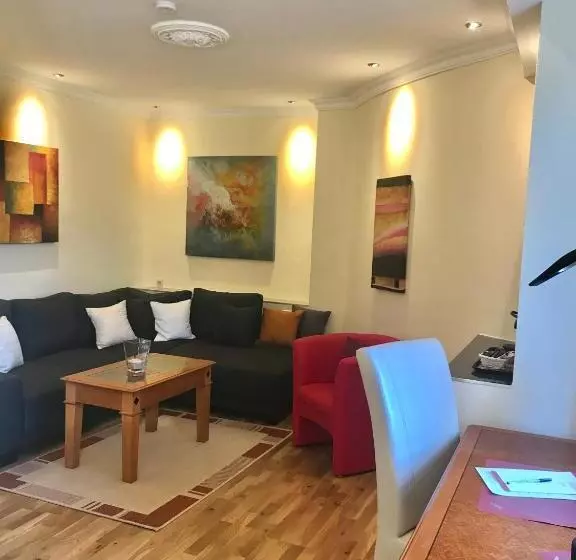 コンフォートトリプルルーム, Schlosshotel Domäne Walberberg