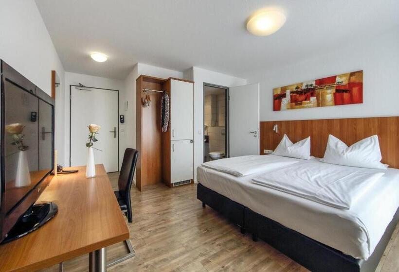 Premium-huone, Ibis Styles Aalen
