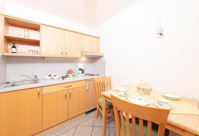 Люкс, Appartment Hotel Victoria