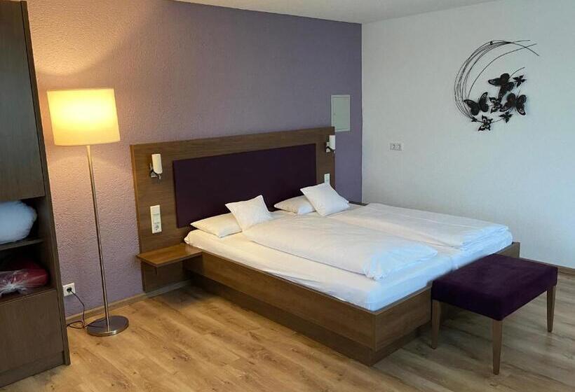 패밀리 스튜디오, Gasthaus Hotel Kranz