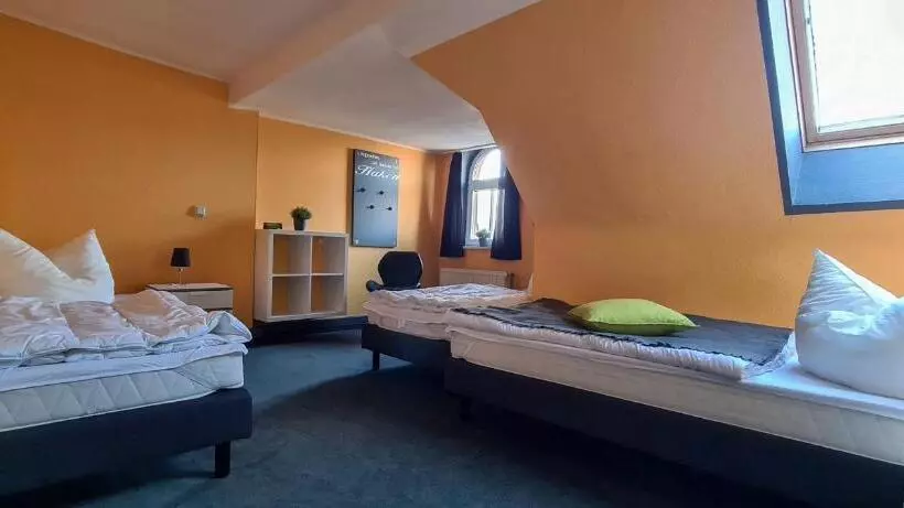 Camera Standard, Harz Hostel